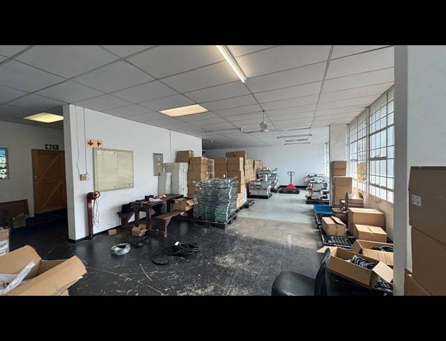 313M² WAREHOUSE TO LET IN WYNBERG